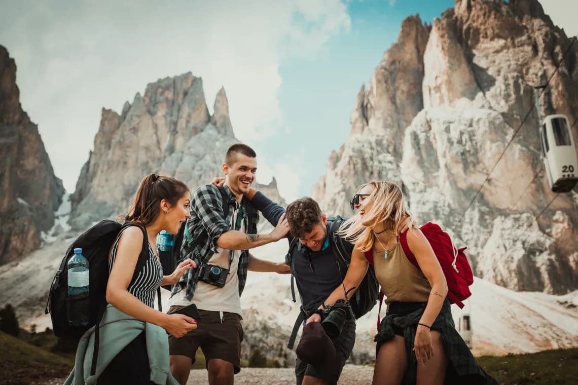 Friends hiking together for the 'travel buddies' use case.